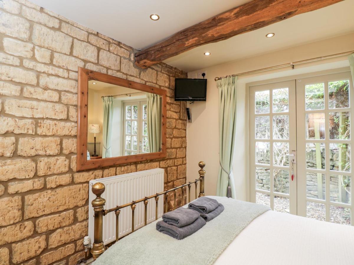 Robins Nest Villa Cheltenham Exterior photo