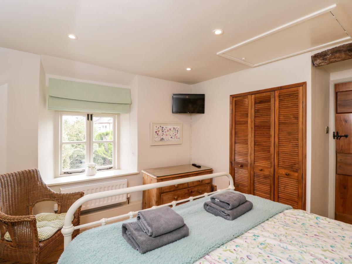 Robins Nest Villa Cheltenham Exterior photo
