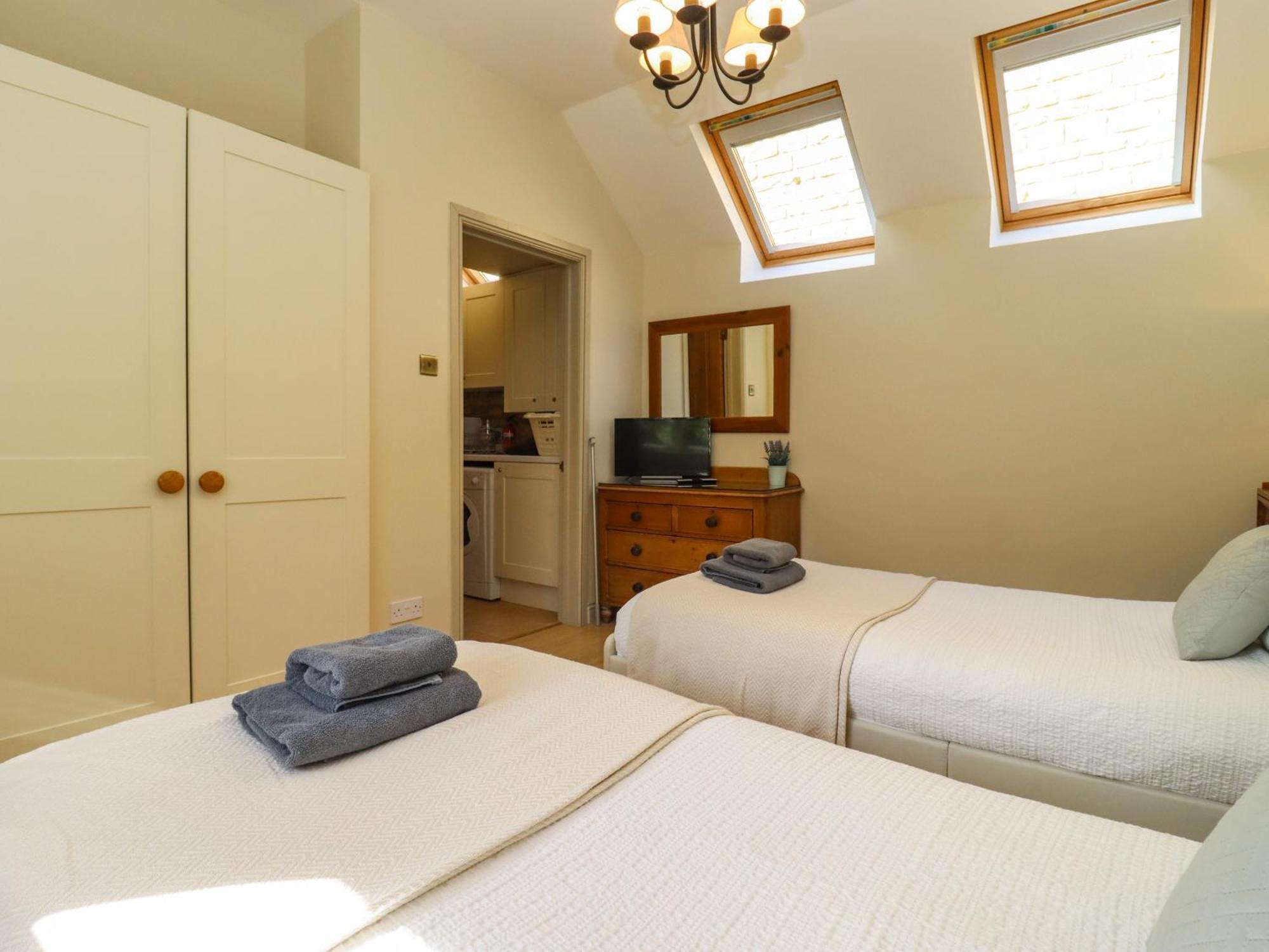 Robins Nest Villa Cheltenham Exterior photo